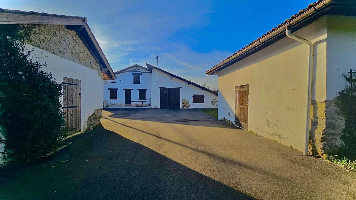 Maison à SAUBRIGUES