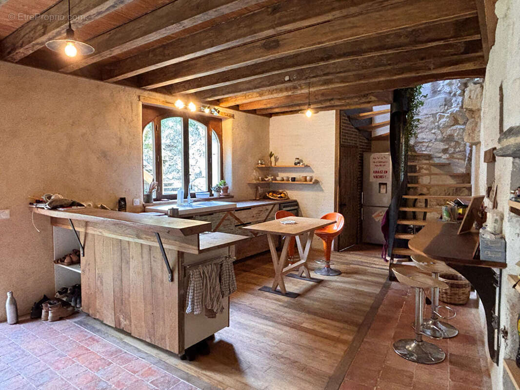 Maison à DOUE-LA-FONTAINE