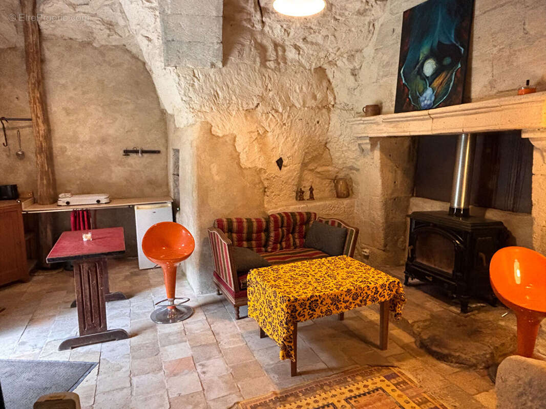 Maison à DOUE-LA-FONTAINE