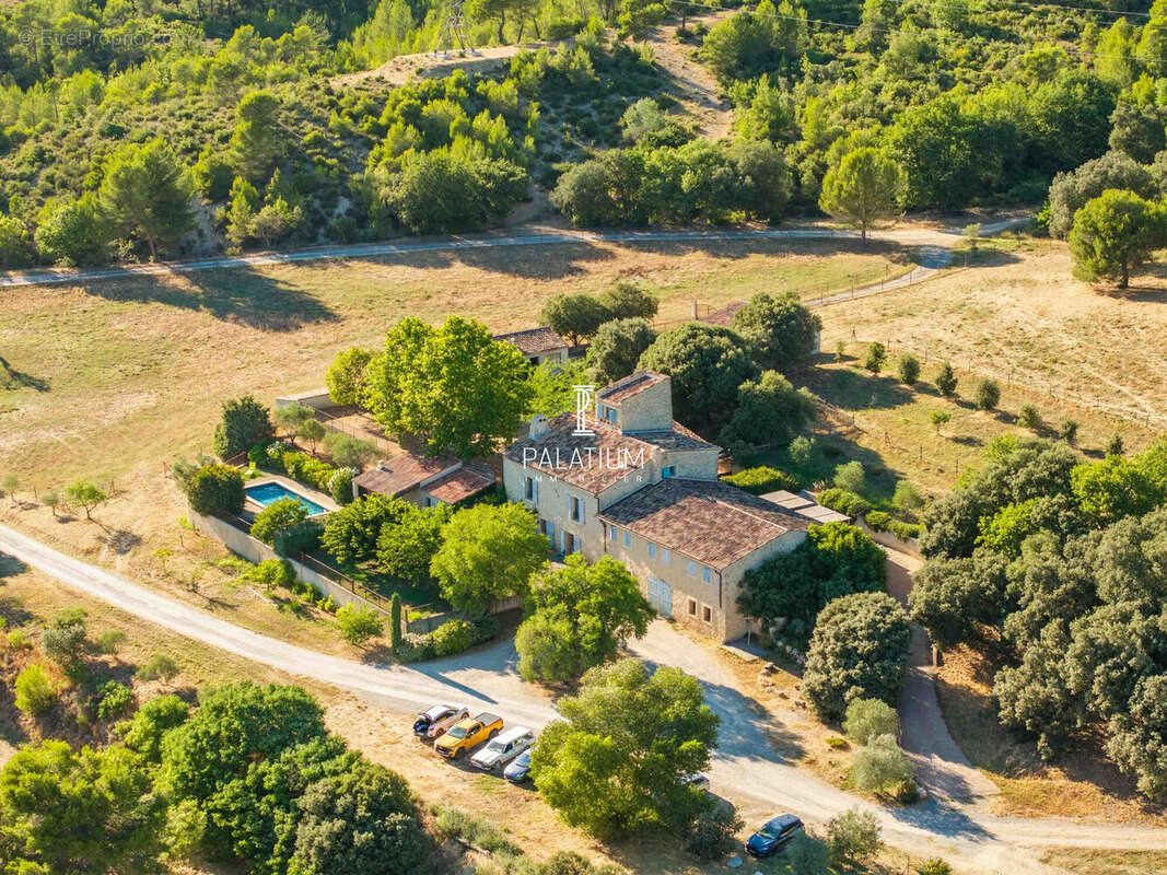 Maison à GREOUX-LES-BAINS