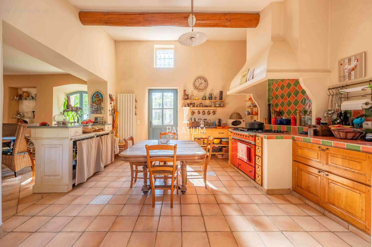 Maison à GREOUX-LES-BAINS