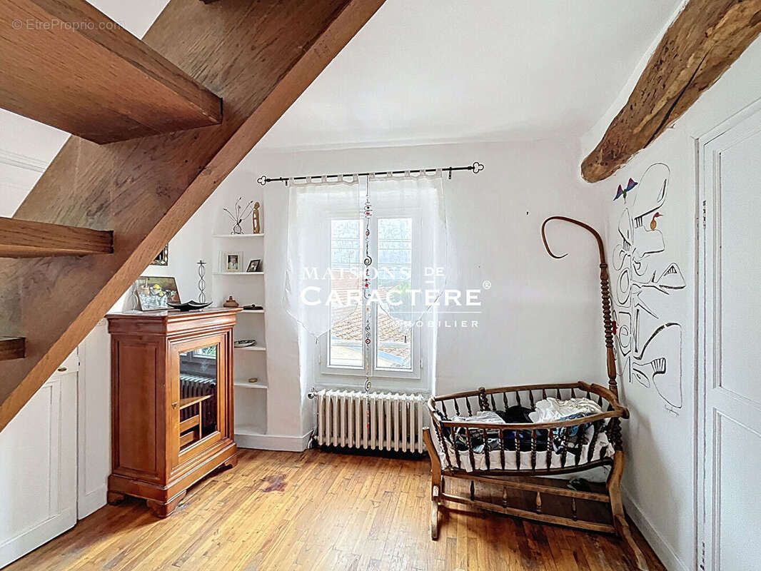 Maison à VERNEUIL-SUR-SEINE