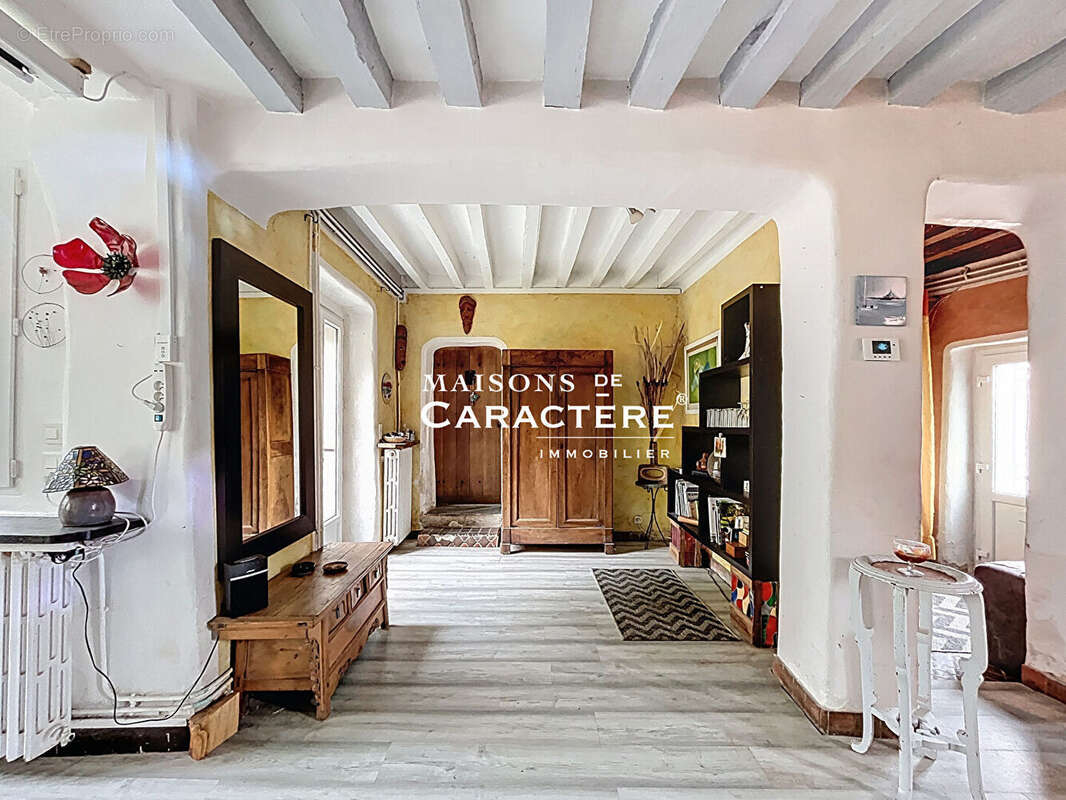 Maison à VERNEUIL-SUR-SEINE