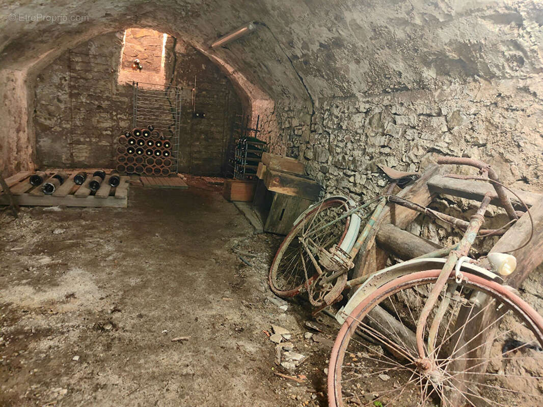 Maison à MOULIHERNE