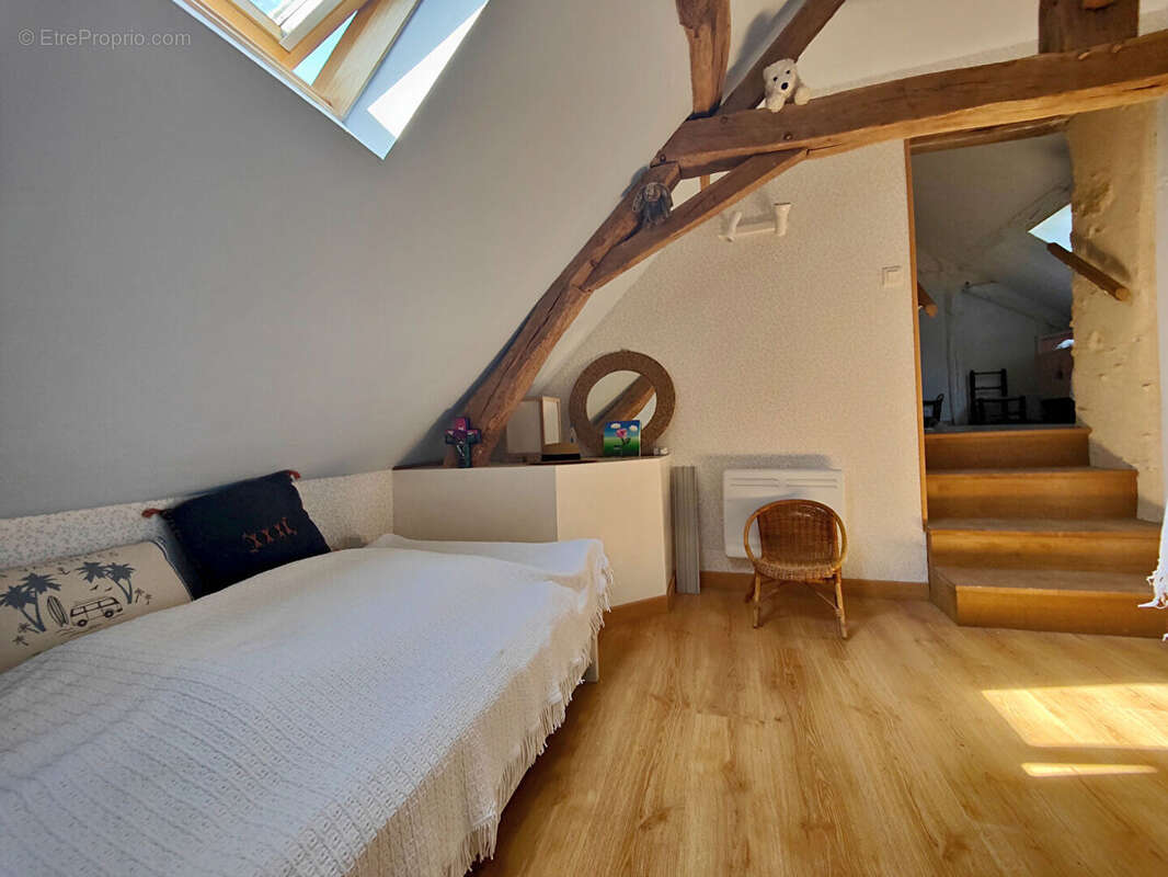 Maison à MOULIHERNE