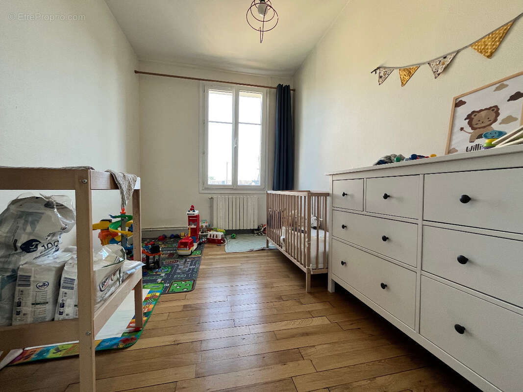 Chambre 2 - Appartement à TOURS