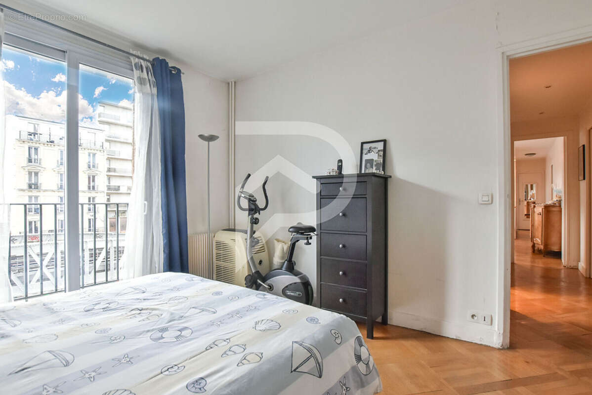 Appartement à PARIS-15E