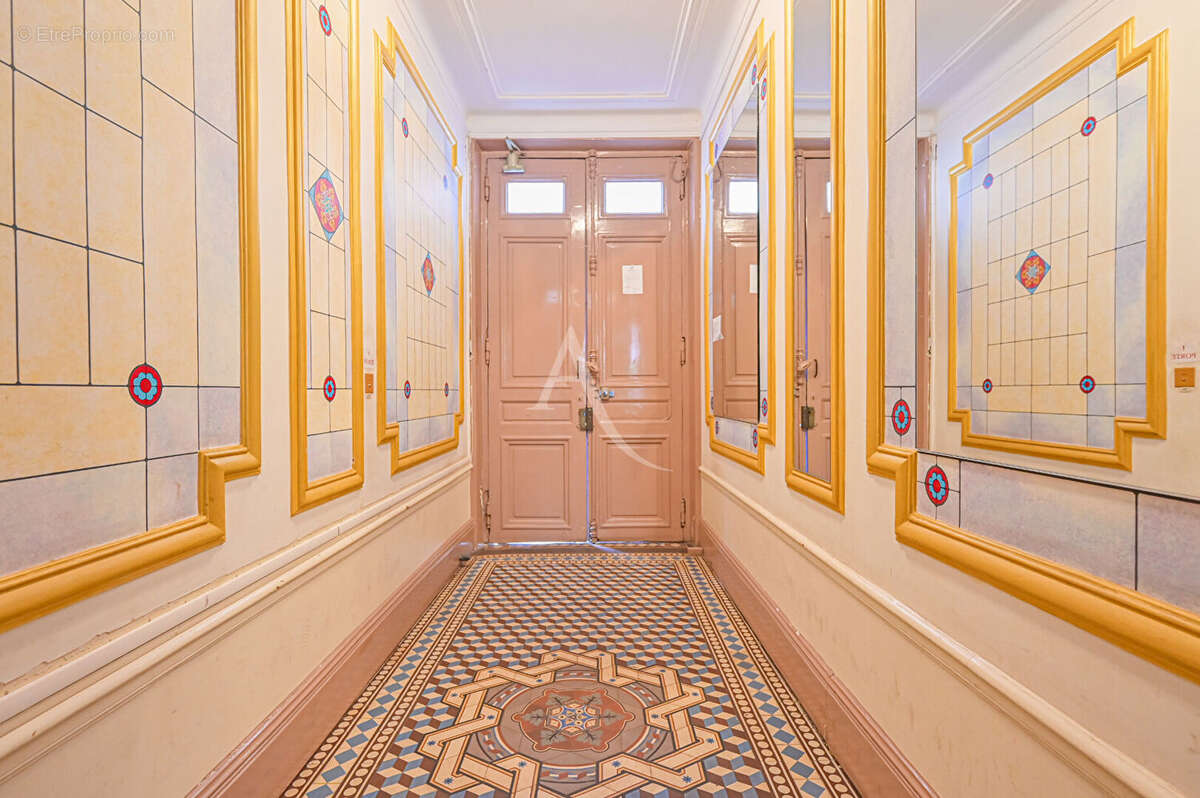 Appartement à PARIS-7E