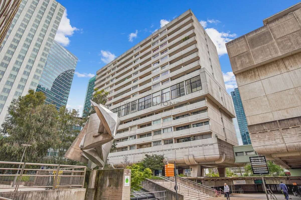 Appartement à COURBEVOIE