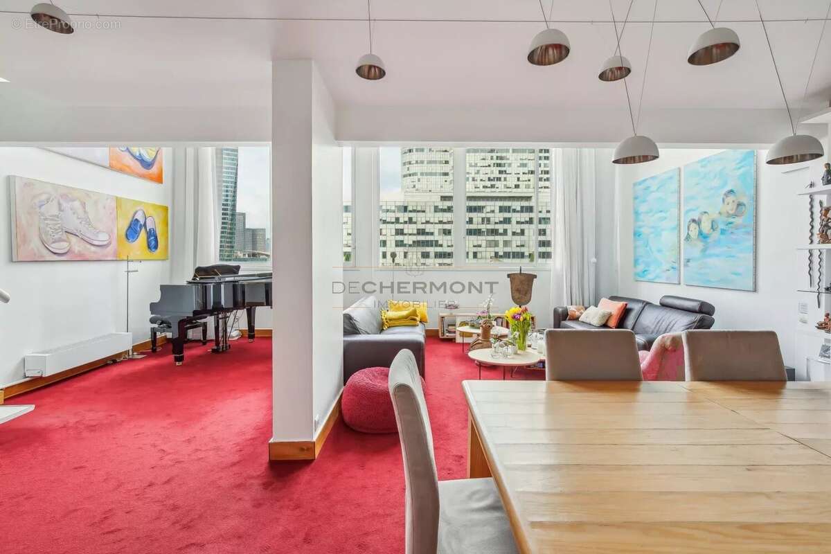 Appartement à COURBEVOIE