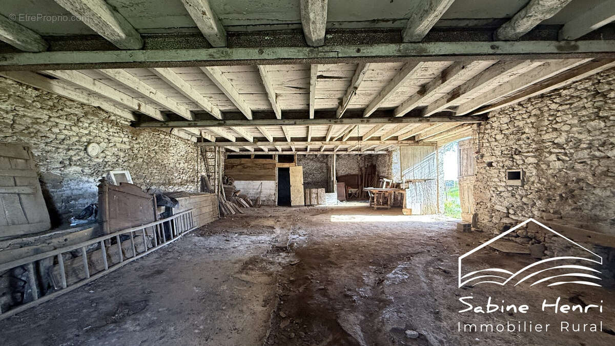 Maison à JOUQUEVIEL