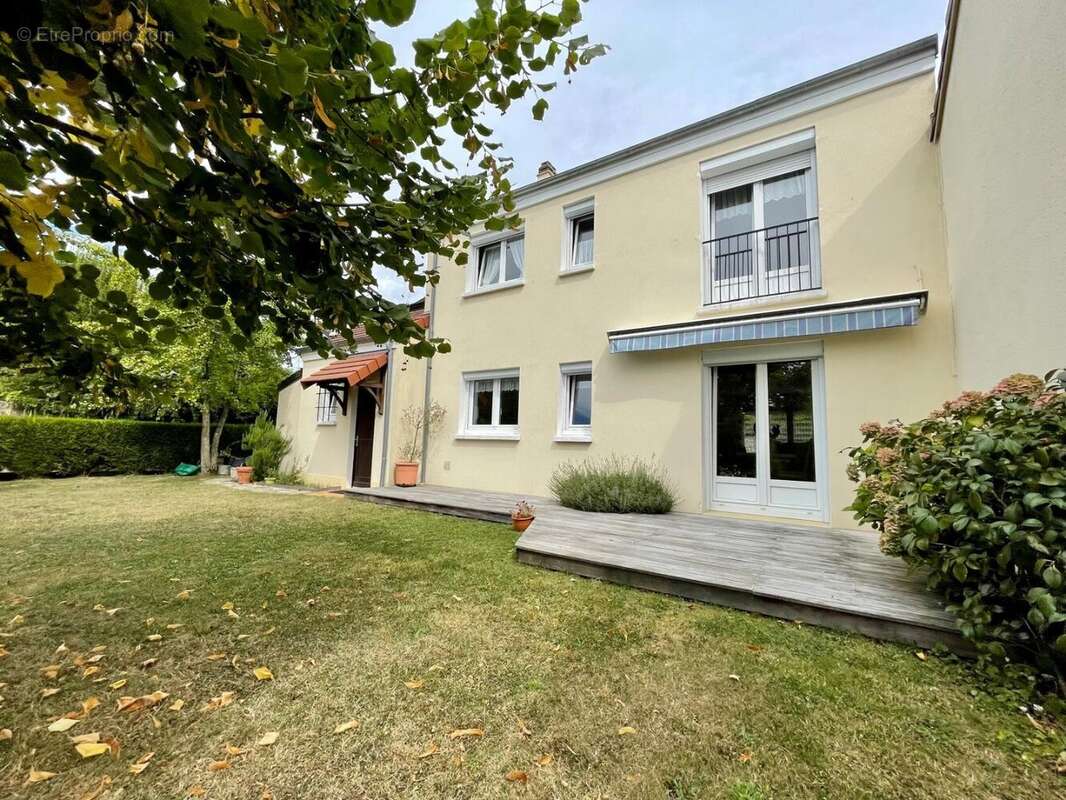 Maison à RAMBOUILLET