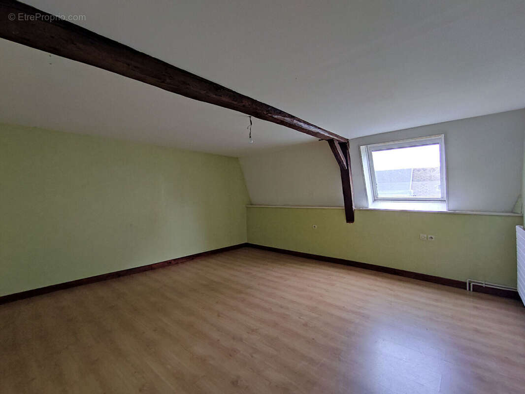 Appartement à BOHAIN-EN-VERMANDOIS