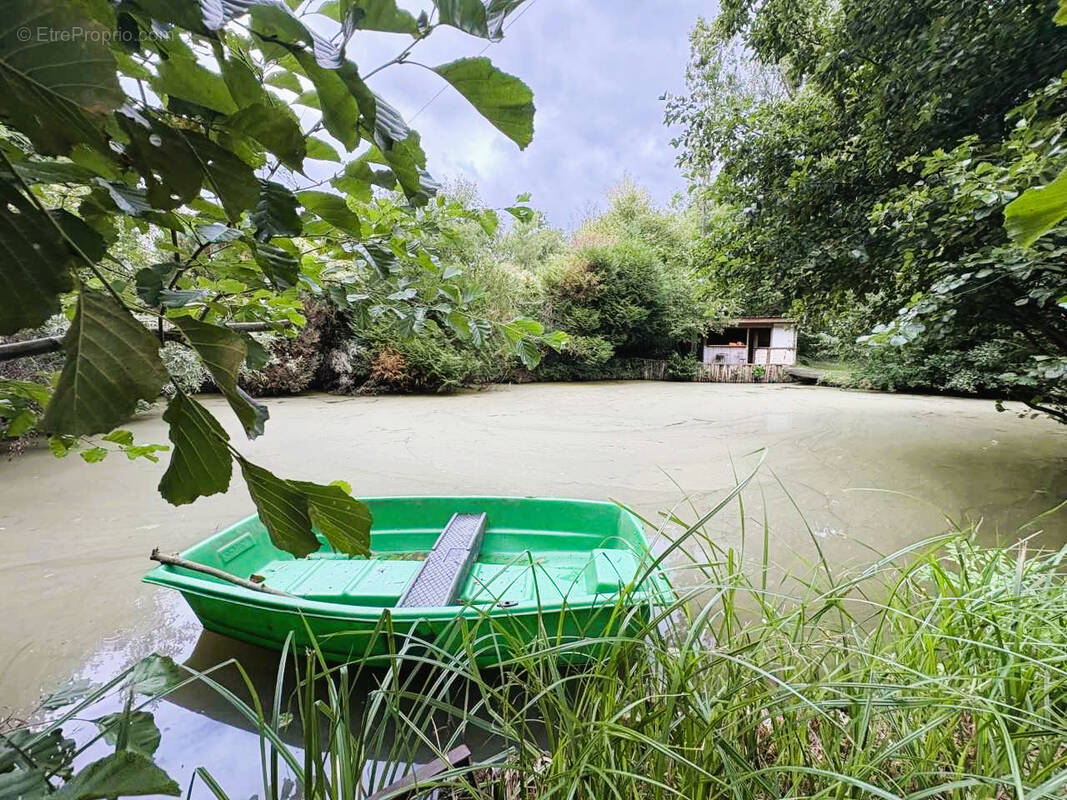 Terrain à PARGNY-FILAIN
