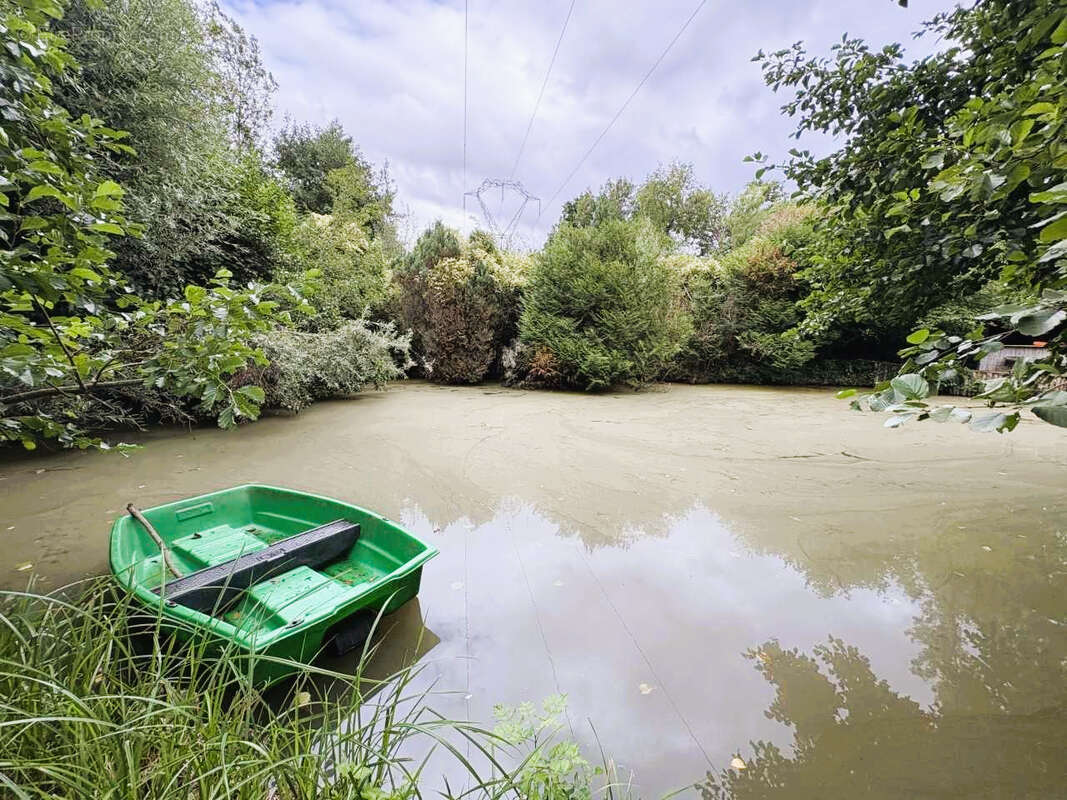 Terrain à PARGNY-FILAIN