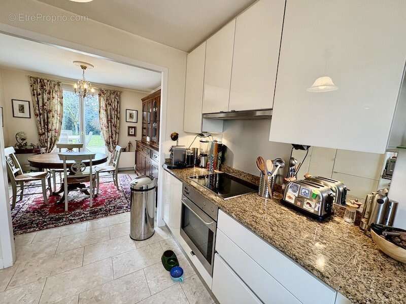 Maison à CHATEAUFORT