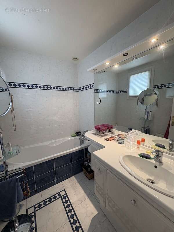 Maison à CHATEAUFORT