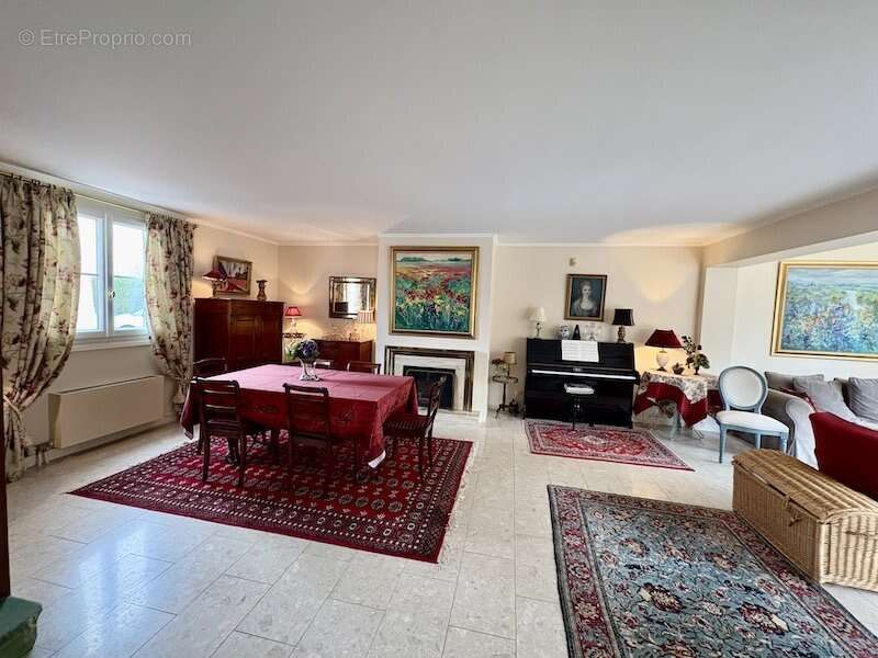 Maison à CHATEAUFORT