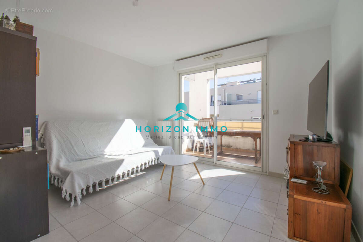 Appartement à SAINT-LAURENT-DU-VAR