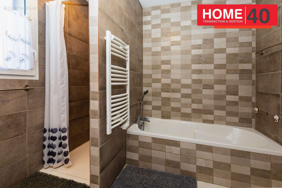 Maison à PARENTIS-EN-BORN