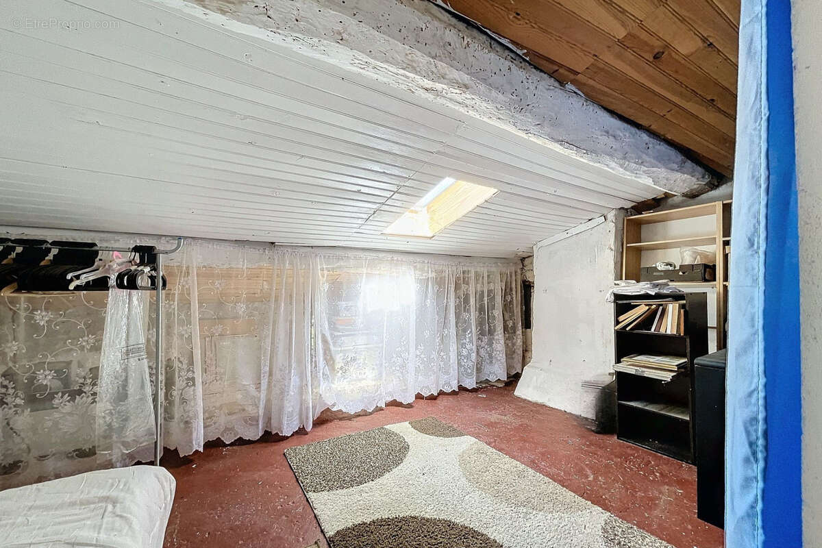 Maison à SAINT-MARTIN-DE-CASTILLON