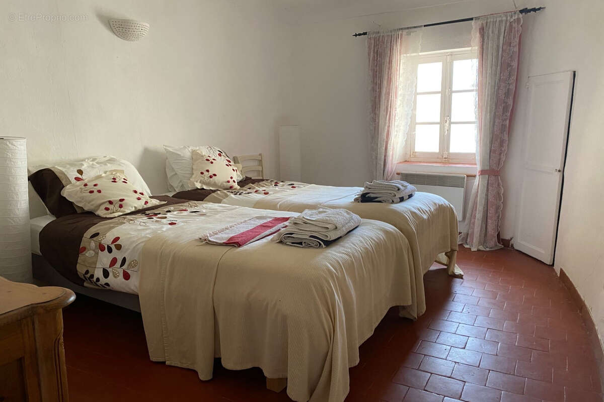 Maison à SAINT-MARTIN-DE-CASTILLON