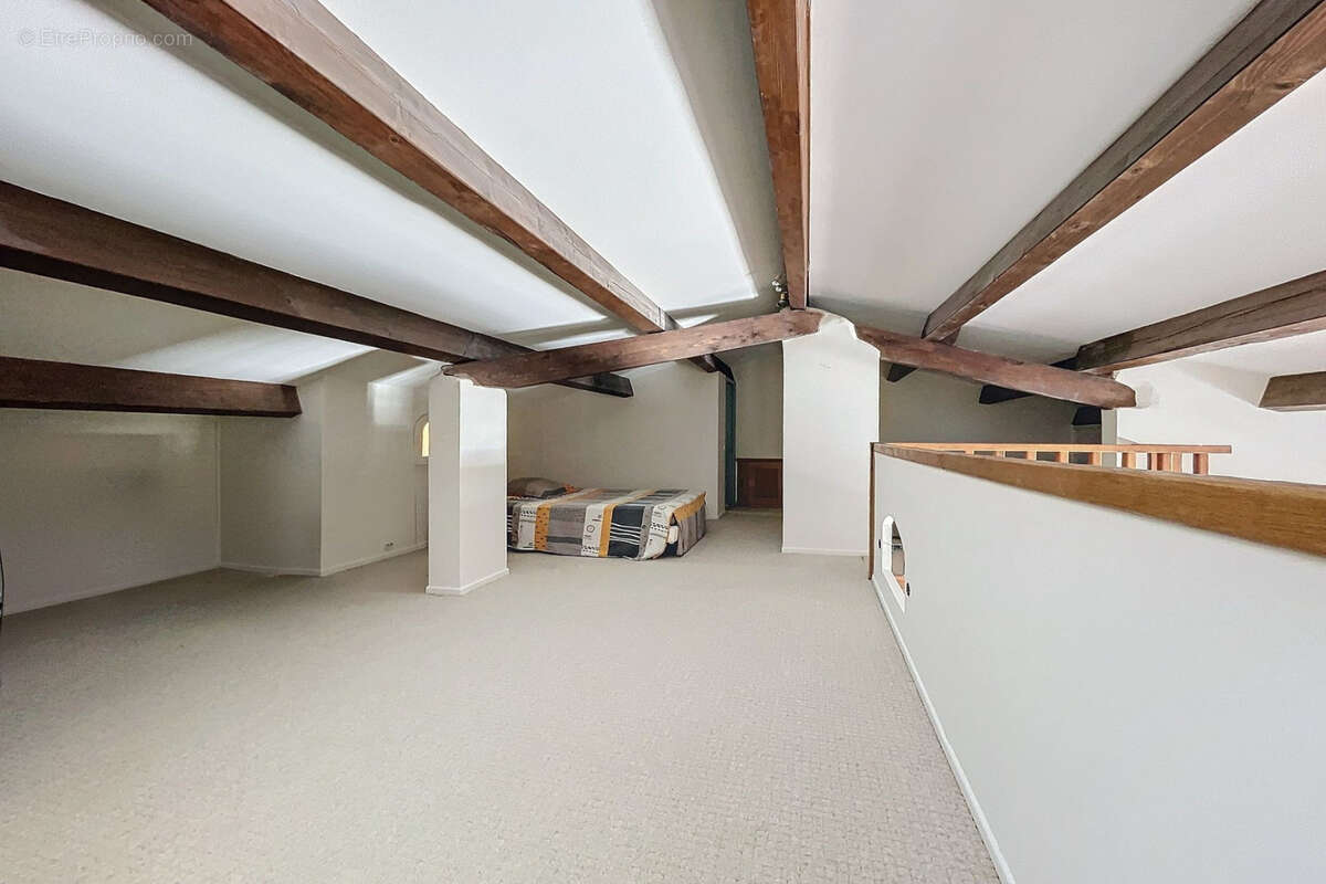 Maison à SAINT-SATURNIN-LES-APT