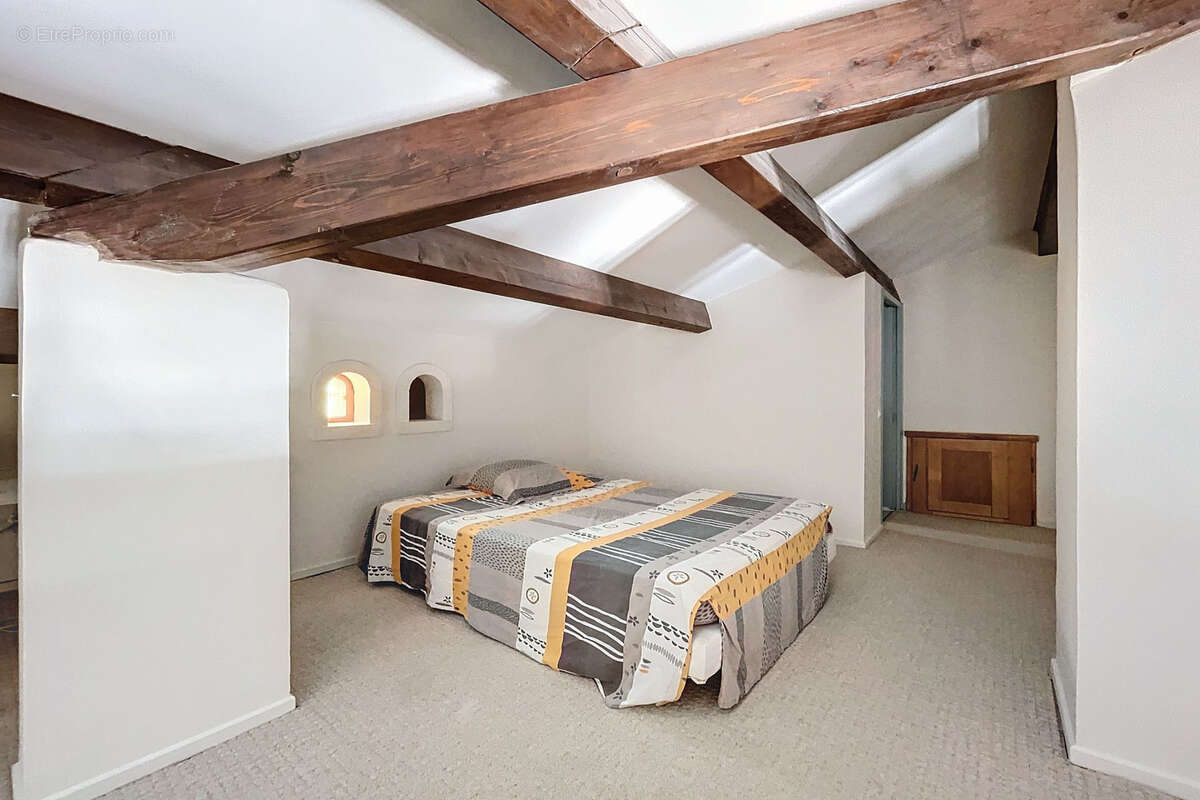 Maison à SAINT-SATURNIN-LES-APT