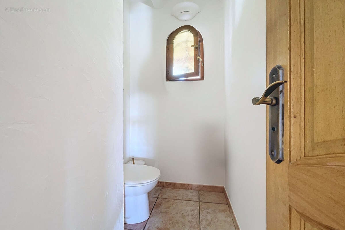 Maison à SAINT-SATURNIN-LES-APT