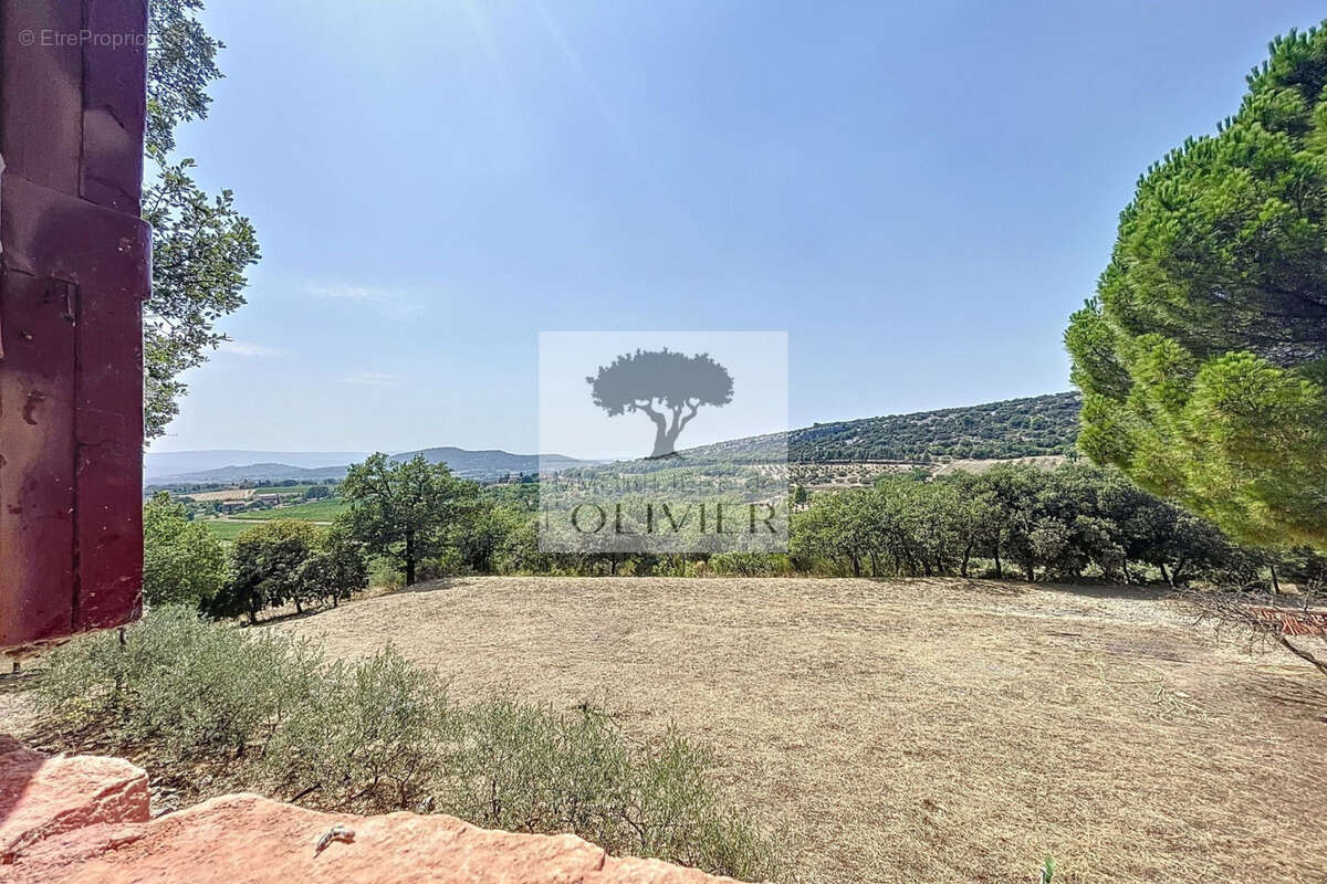 Maison à SAINT-SATURNIN-LES-APT