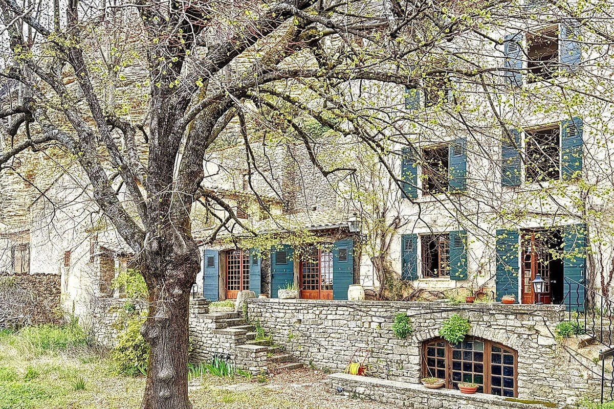 Maison à SAIGNON