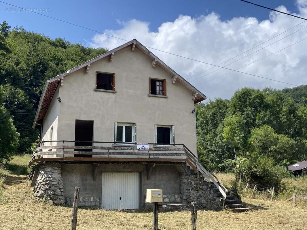 Maison à CAMPAN