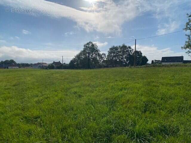 Terrain à ARCIZAC-ADOUR