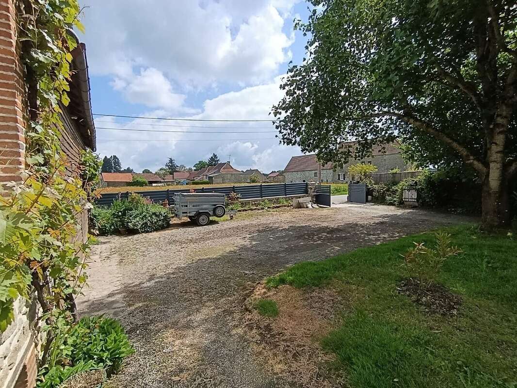 Maison à SAINT-AVIT-LE-PAUVRE