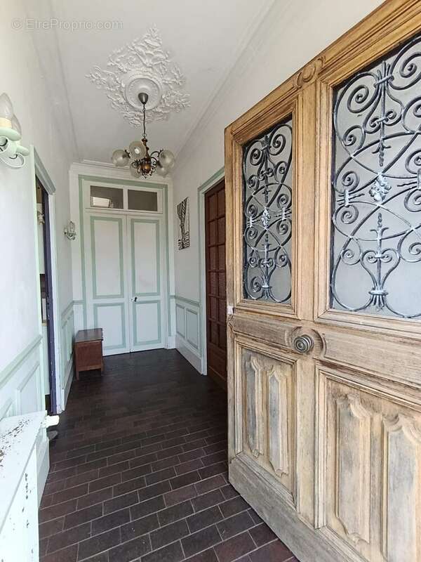 Maison à MOUTIER-ROZEILLE