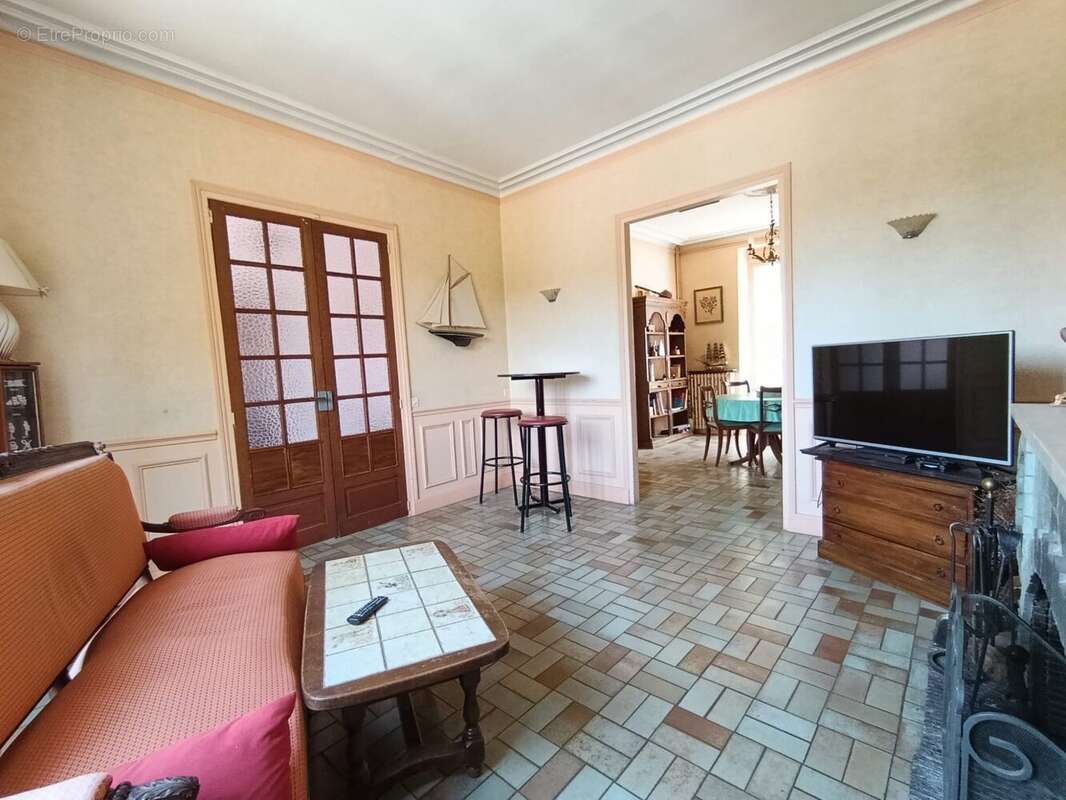 Maison à MOUTIER-ROZEILLE