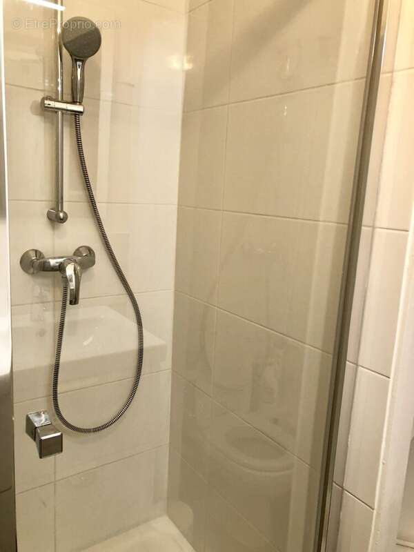 Appartement à PARIS-8E