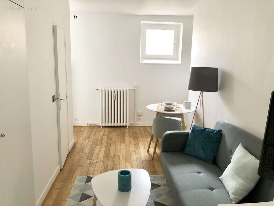 Appartement à PARIS-8E