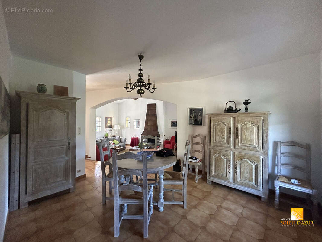 Maison à PEYMEINADE