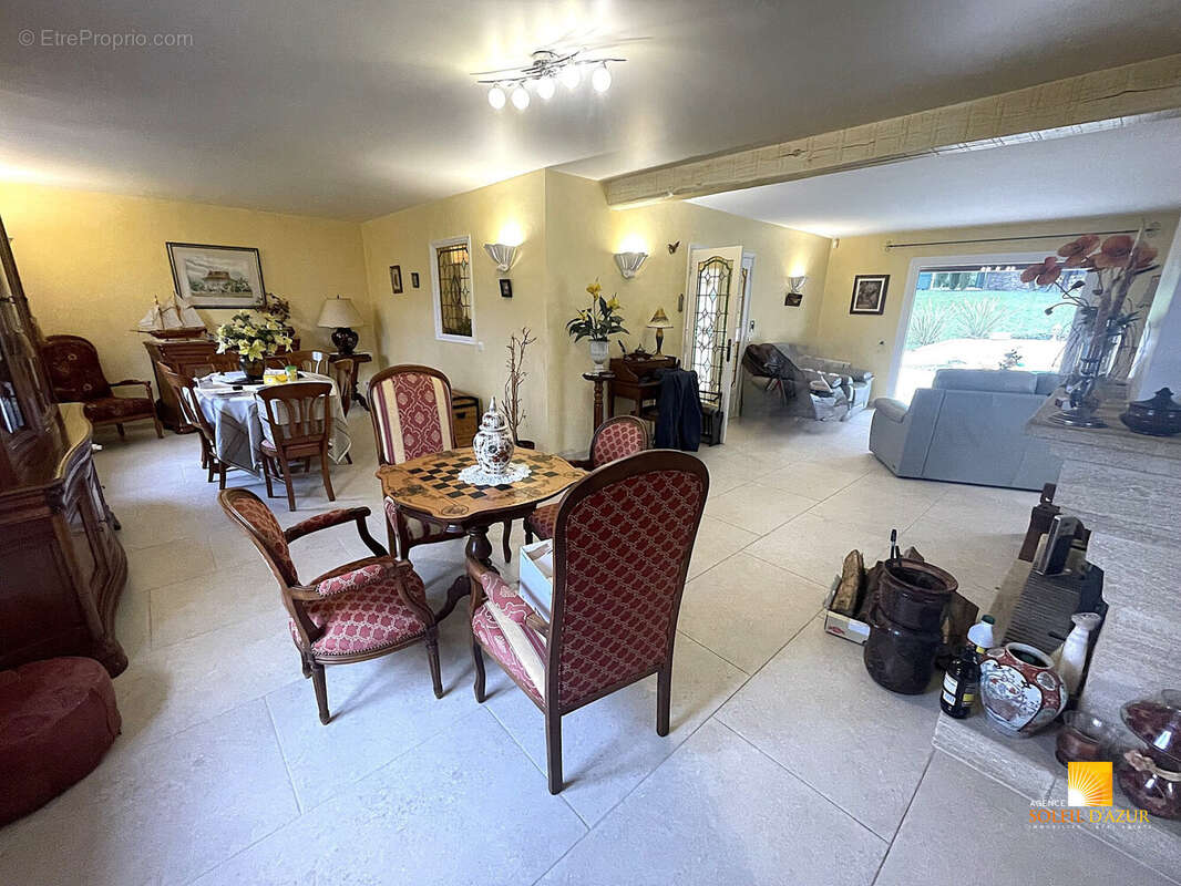 Maison à PEYMEINADE