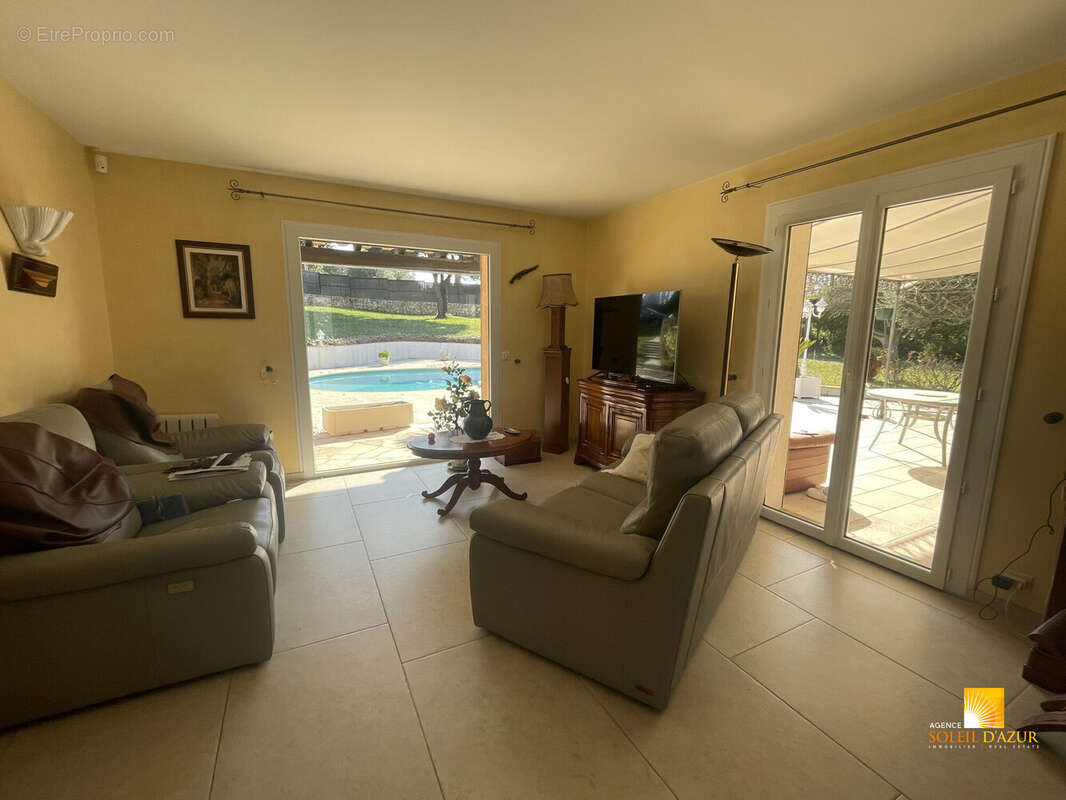 Maison à PEYMEINADE