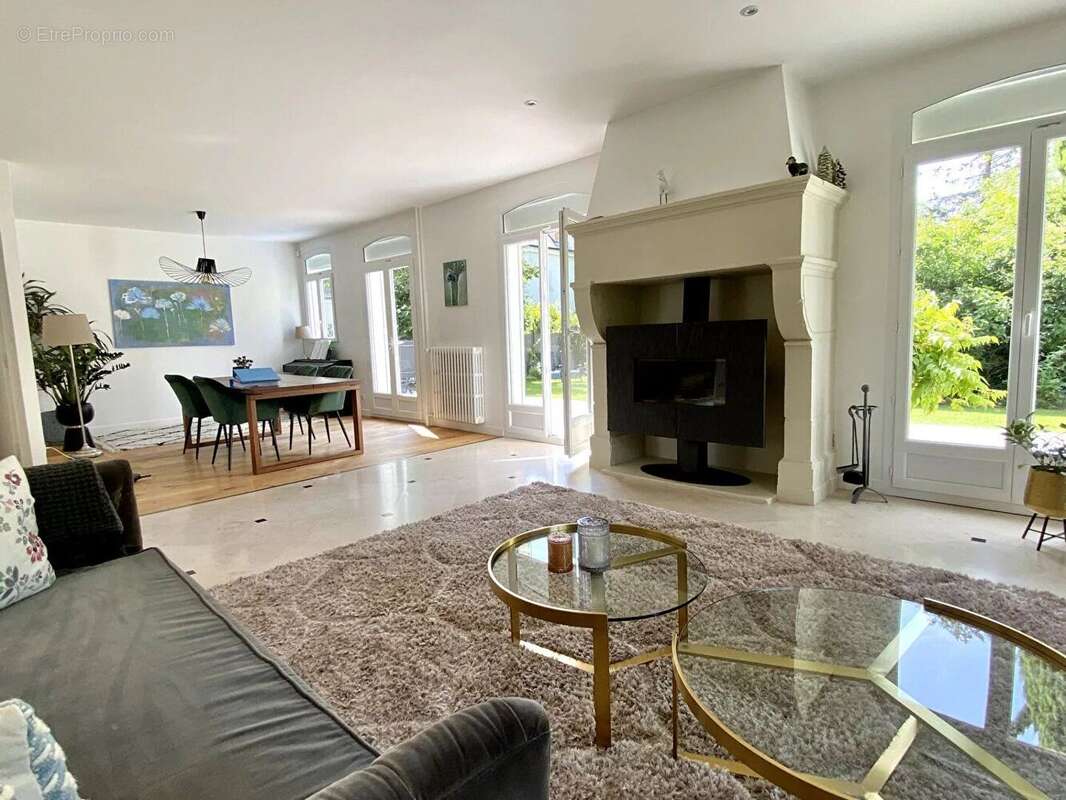 Maison à SAINT-JEAN-DE-BRAYE