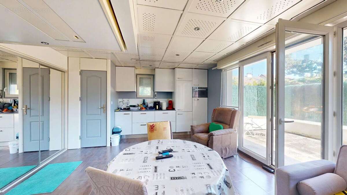 Appartement à PONTAULT-COMBAULT