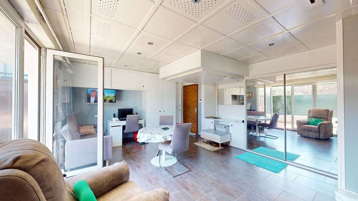 Appartement à PONTAULT-COMBAULT