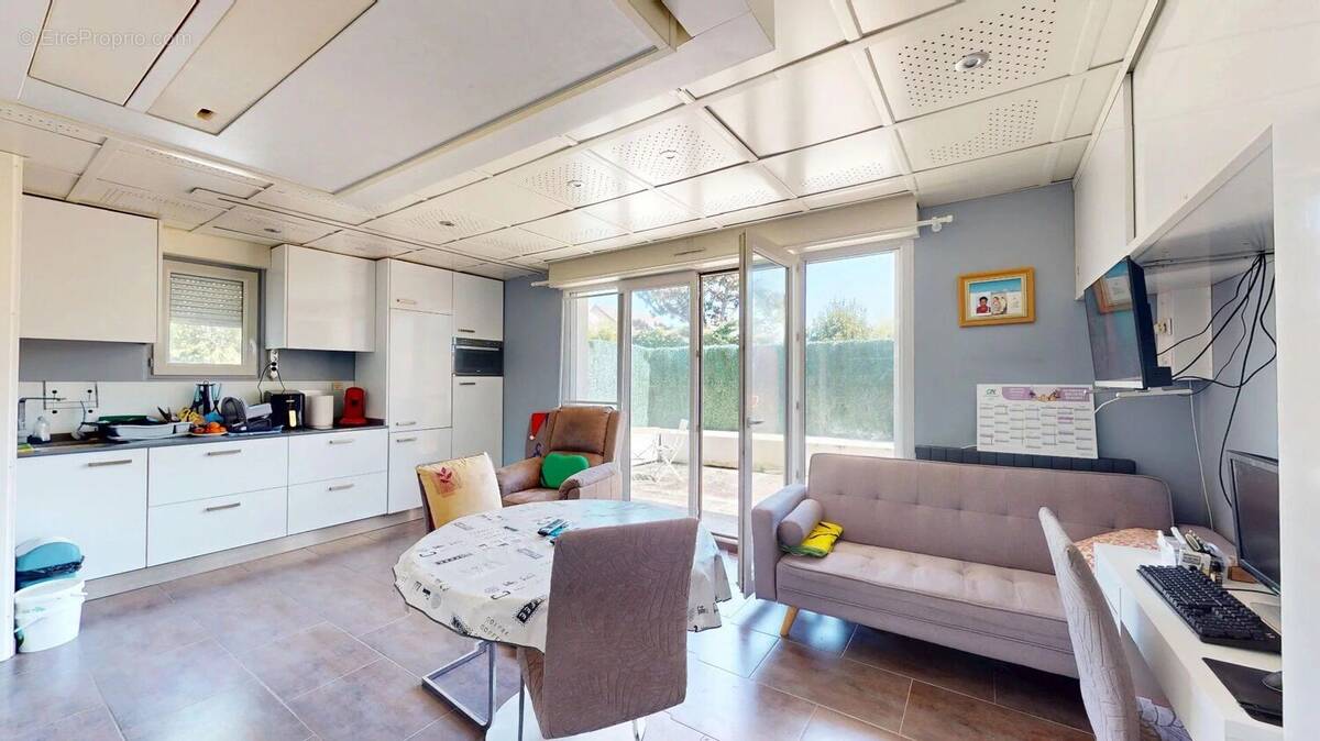 Appartement à PONTAULT-COMBAULT