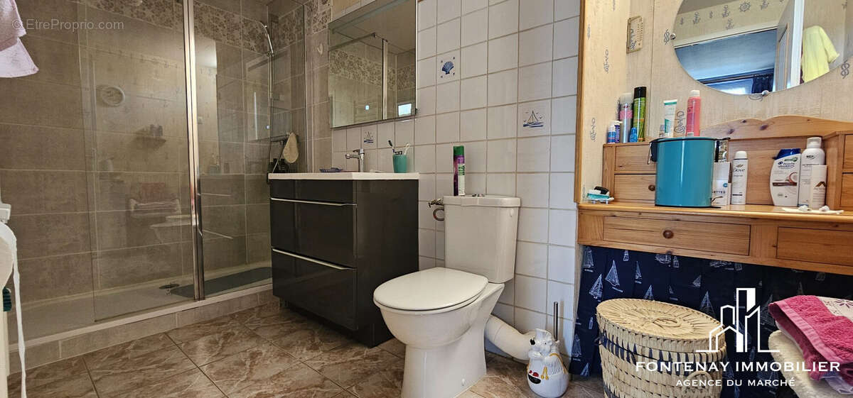 Maison à SAINT-HILAIRE-DES-LOGES