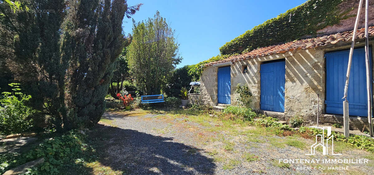 Maison à SAINT-HILAIRE-DES-LOGES