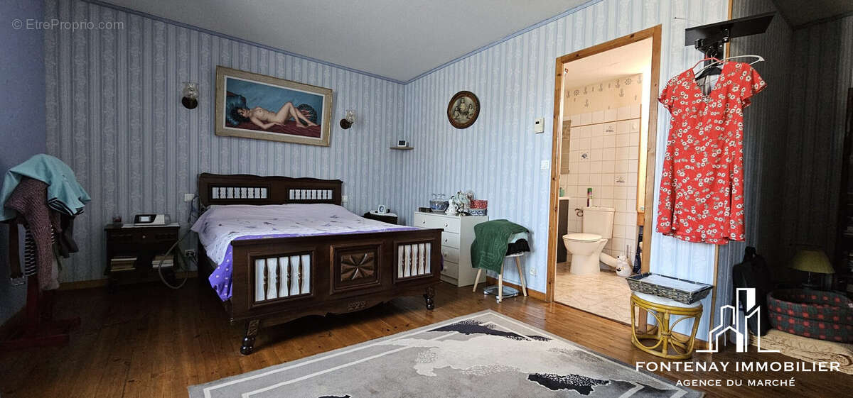 Maison à SAINT-HILAIRE-DES-LOGES