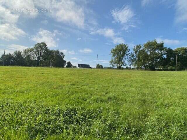 Terrain à ARCIZAC-ADOUR