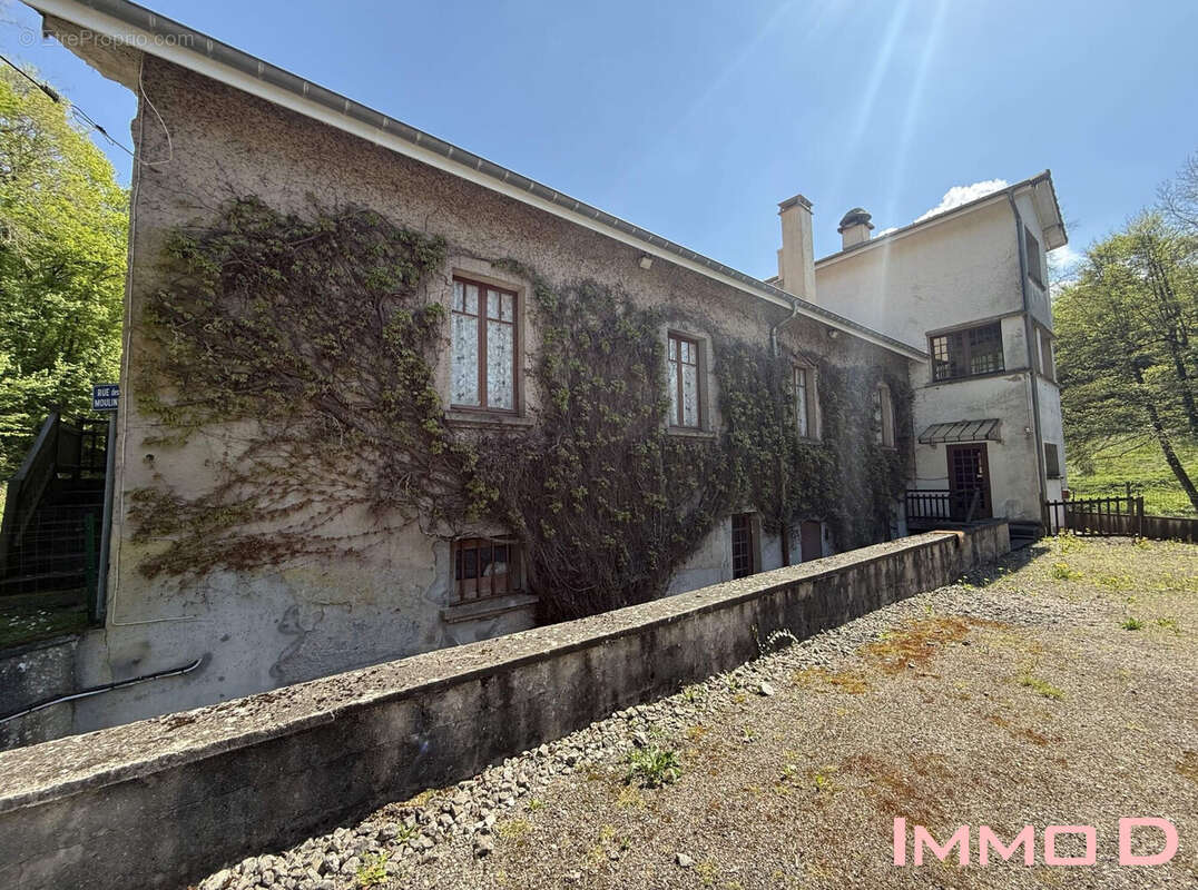 Maison à VIVIERS-LE-GRAS